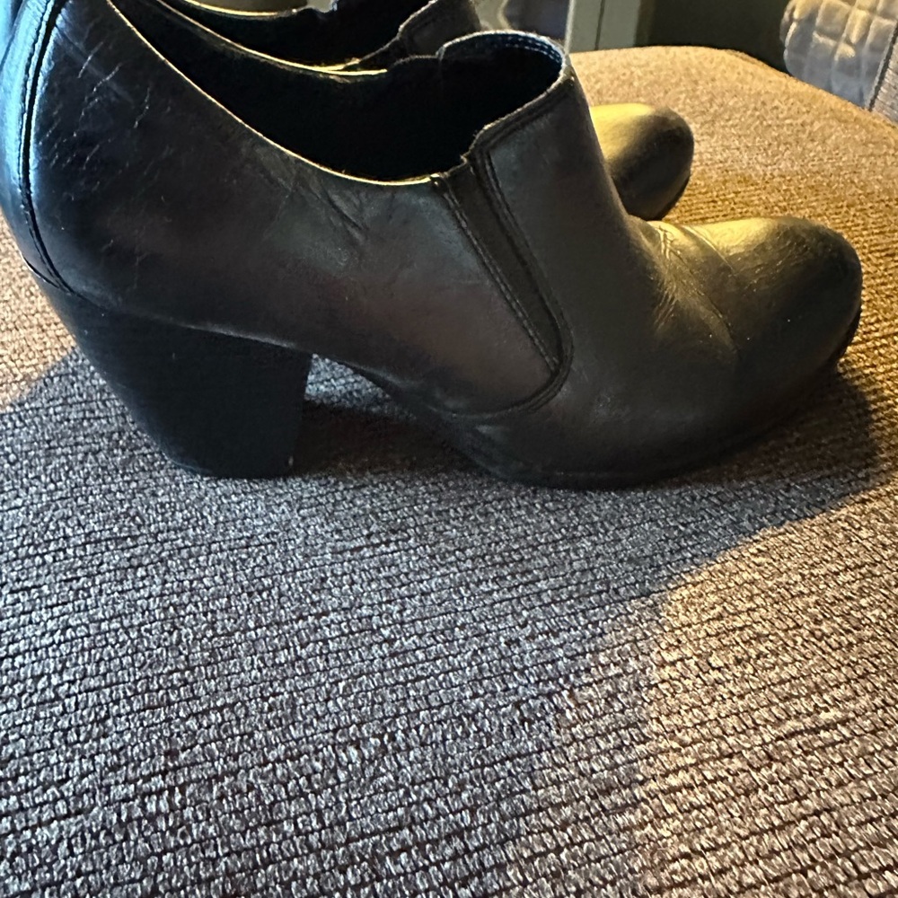 boc Black Leather Block Heel Slip-On Ankle Booties